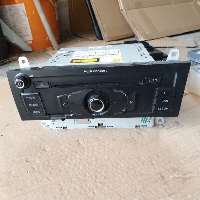 AUDI A4 IV B8 RADIO CD  8T2035186C 08R