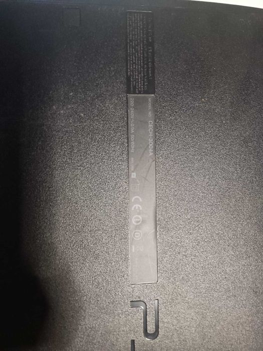 Consola - PlayStation 3 Slim (PS3) - sem leitor de CD's