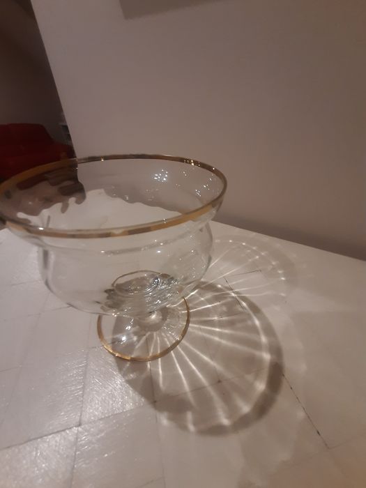 Duży kielich szklany puchar