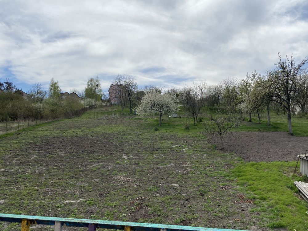 Продам будинок 38 соток землі