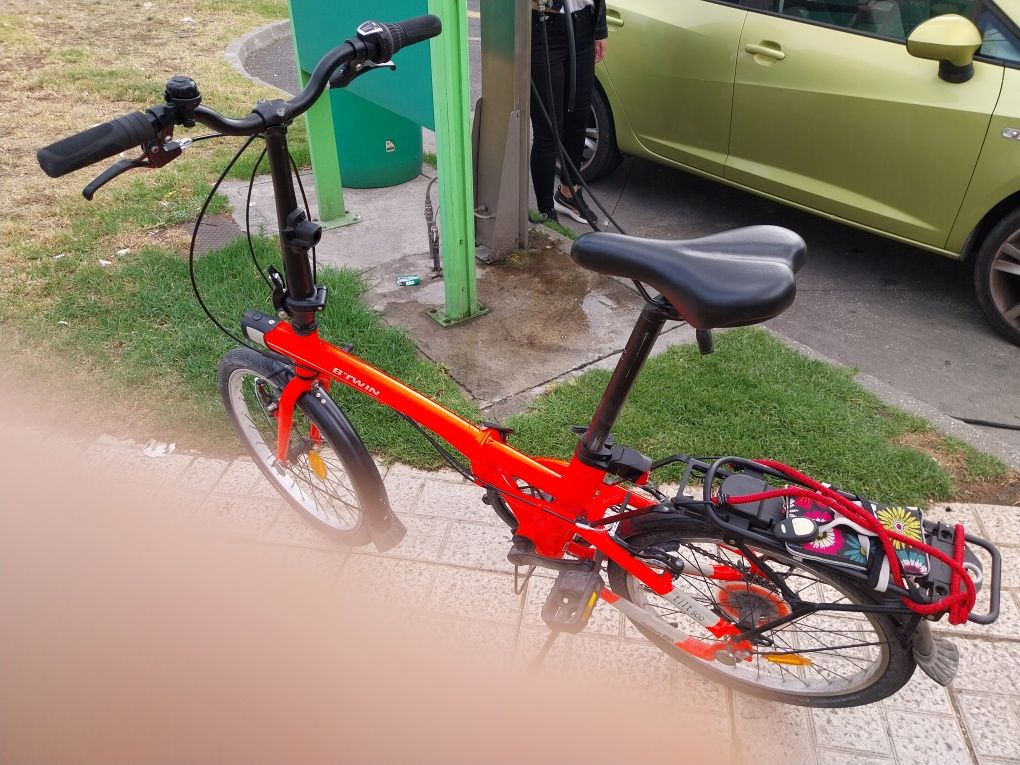 Bicicleta b.twin com nova