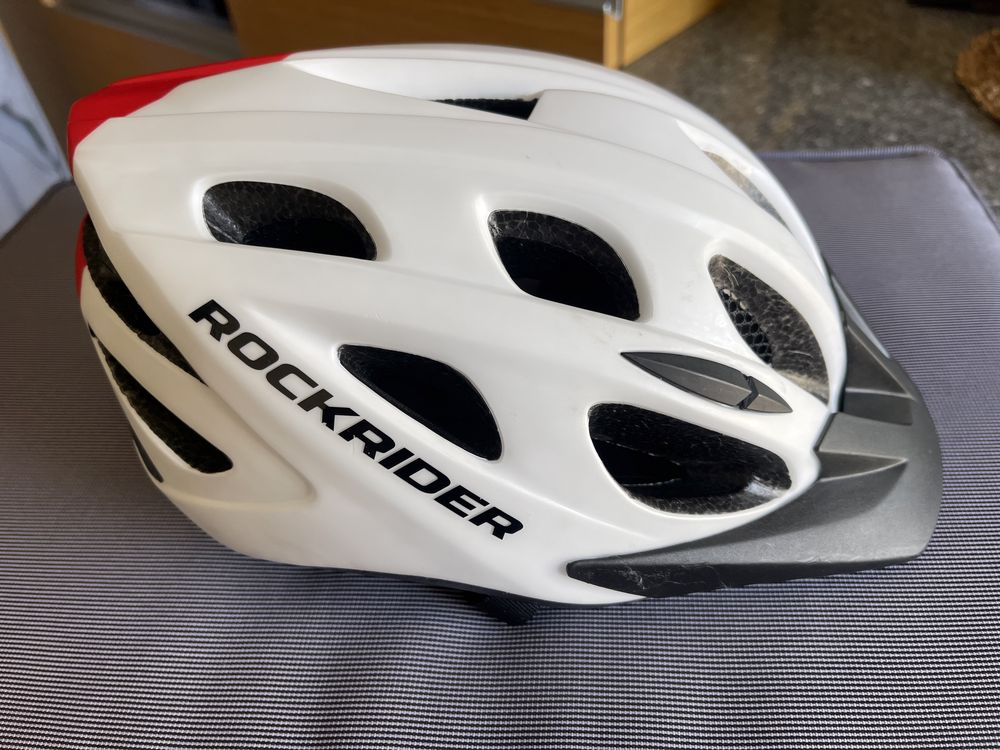 Capacete para criança RockRider - novo.