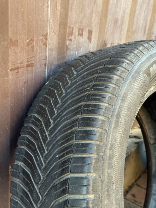 Зимова резина 205/55 R16 5-7 мм 20 рік Michelin Шира зима Гума Європа