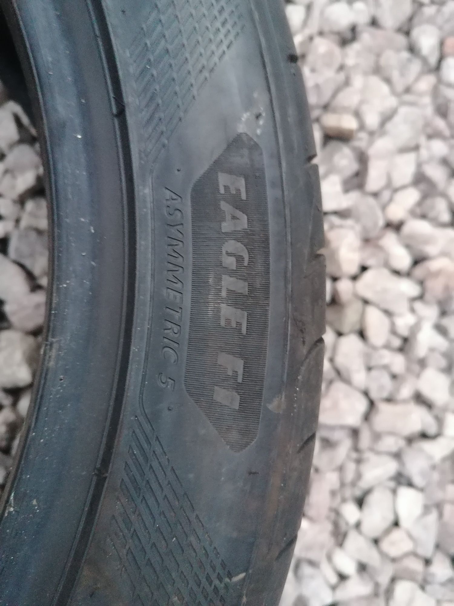 235/45/19 Goodyear