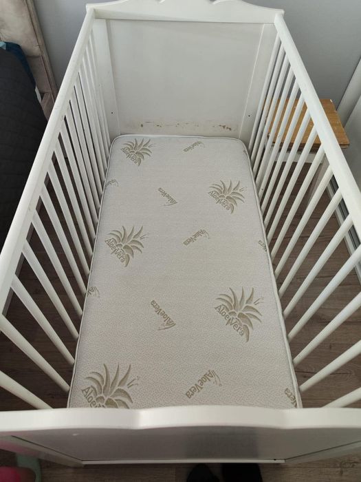 Łóżeczko dziecięce niemowlęce Ikea z materacem