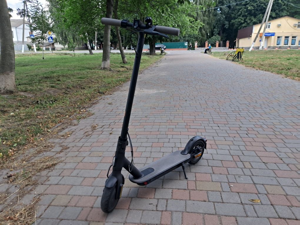 Mi Electric Scooter 1S