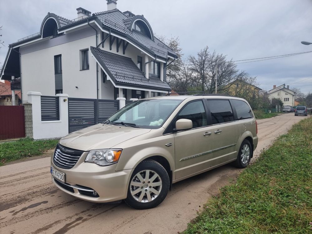 Chrysler Town and Country