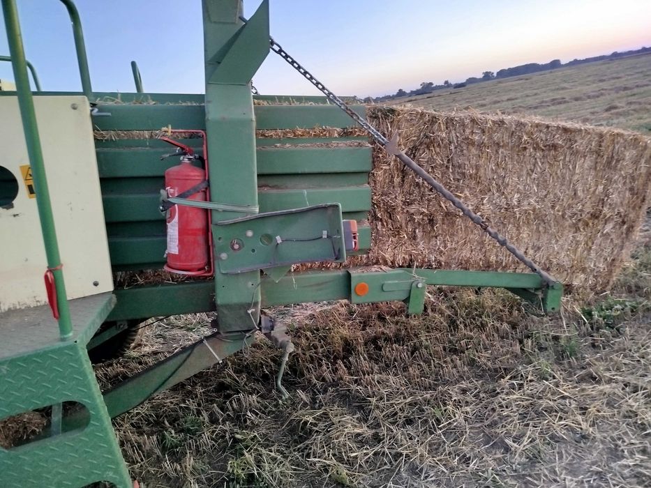 Prasa Krone Big Pack 120-80 duża kostka