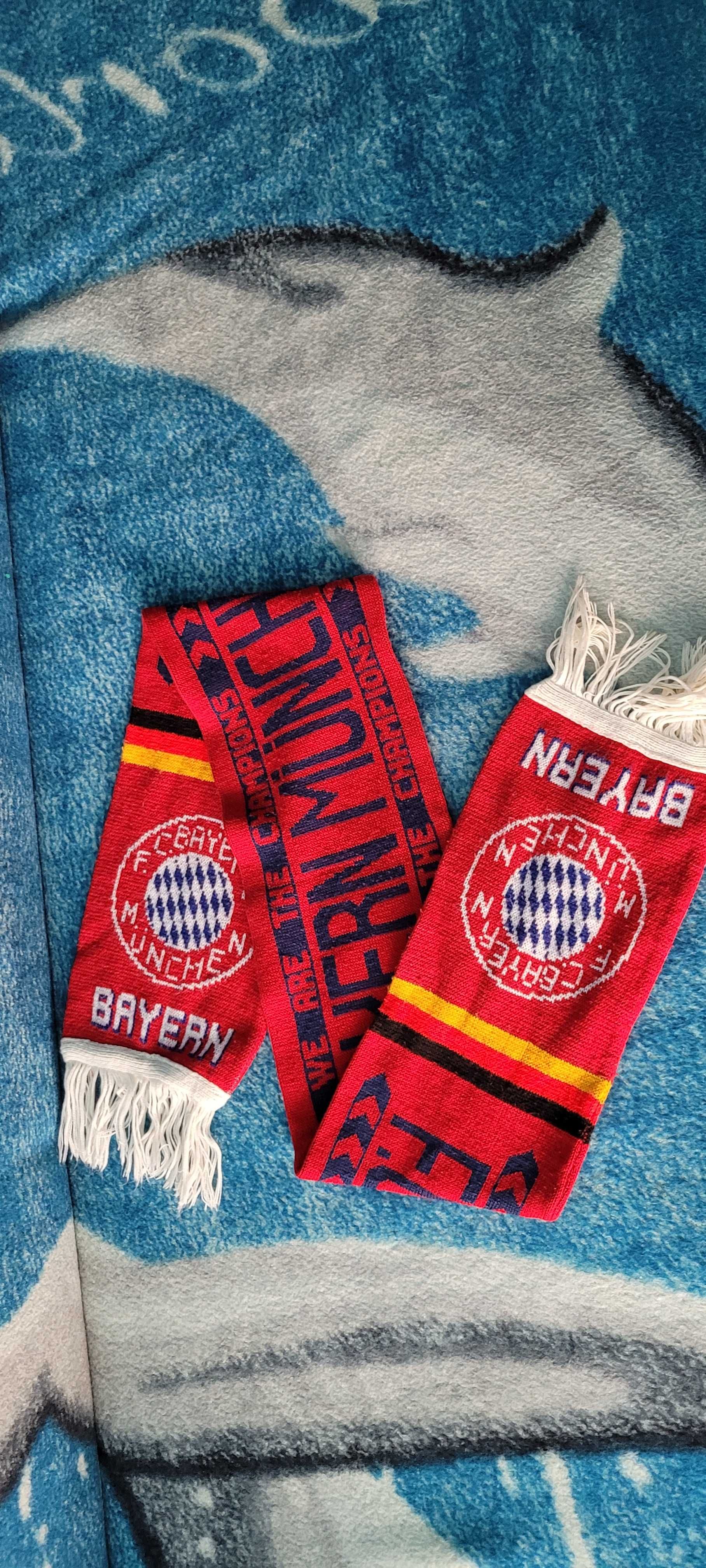 Szalik FC Bayern Monachium z lat 90