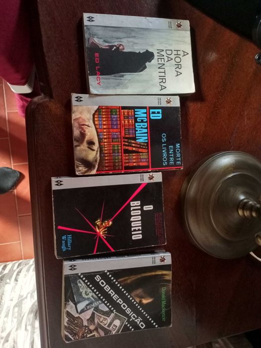 Livros da coleção enigma