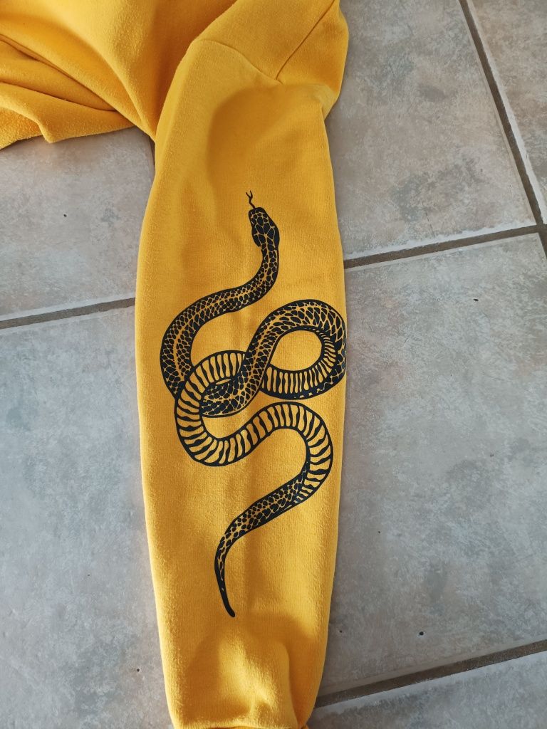 Hoodie Amarelo com Serpente