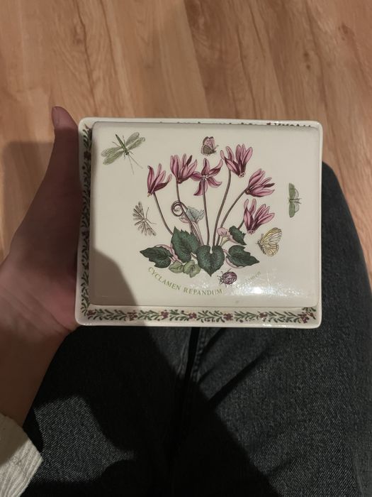 Квадратна маслянка з кришкою Portmeirion Garden