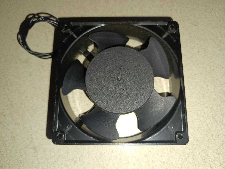 Осевой вентилятор 120*120*38 металлический DS 12038 ASHL