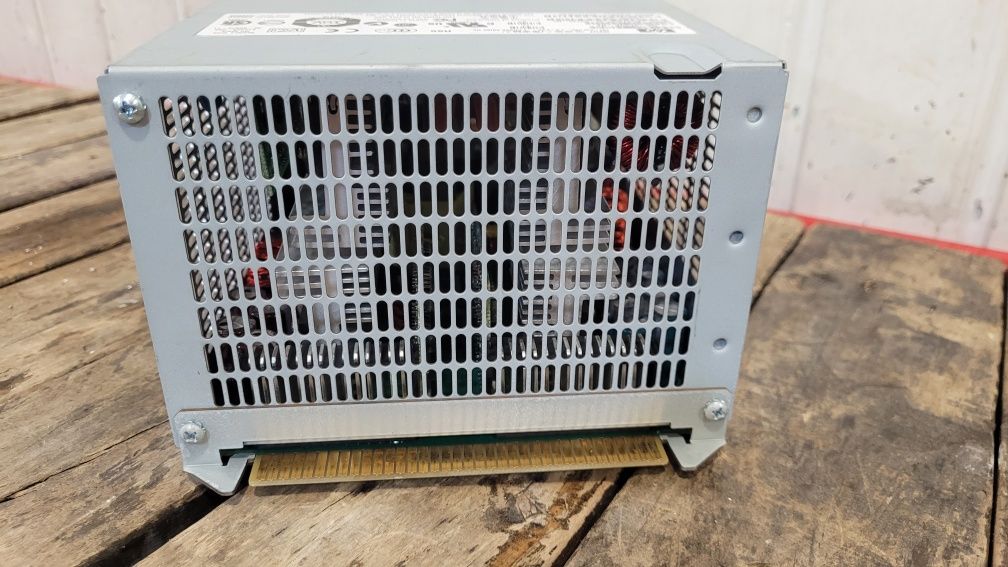 Блок питания " HP " 500W.