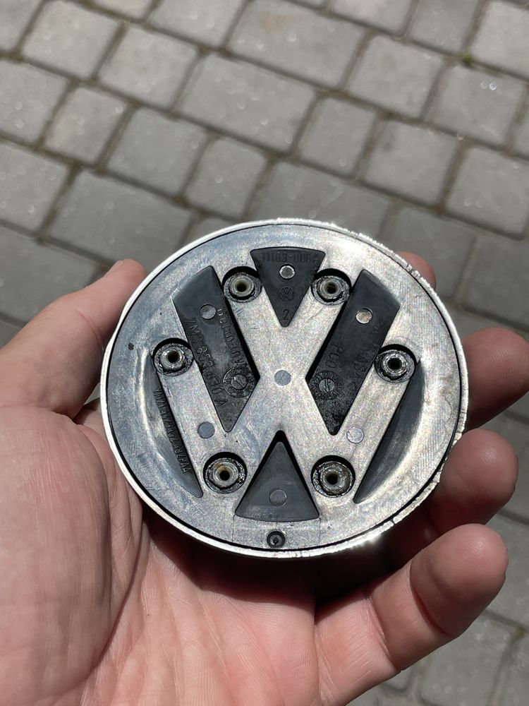 Эмблема значок на багажник Volkswagen