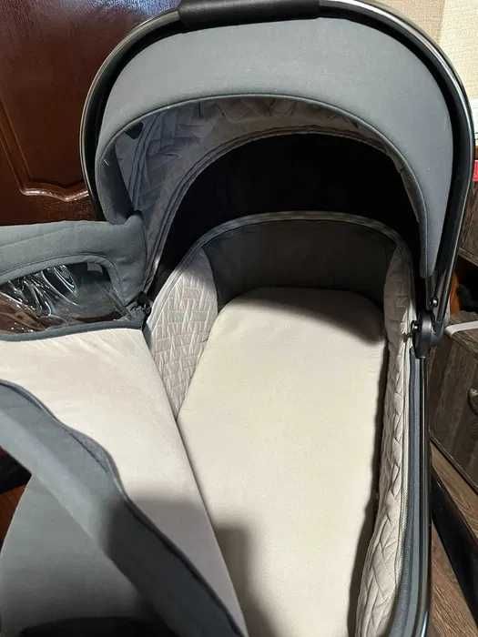 Продам дитячу коляску Carrello Omega 2024 2в1