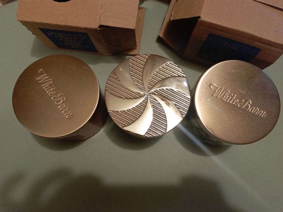 Аромасвечи Bath and bodii world аромат нового года.