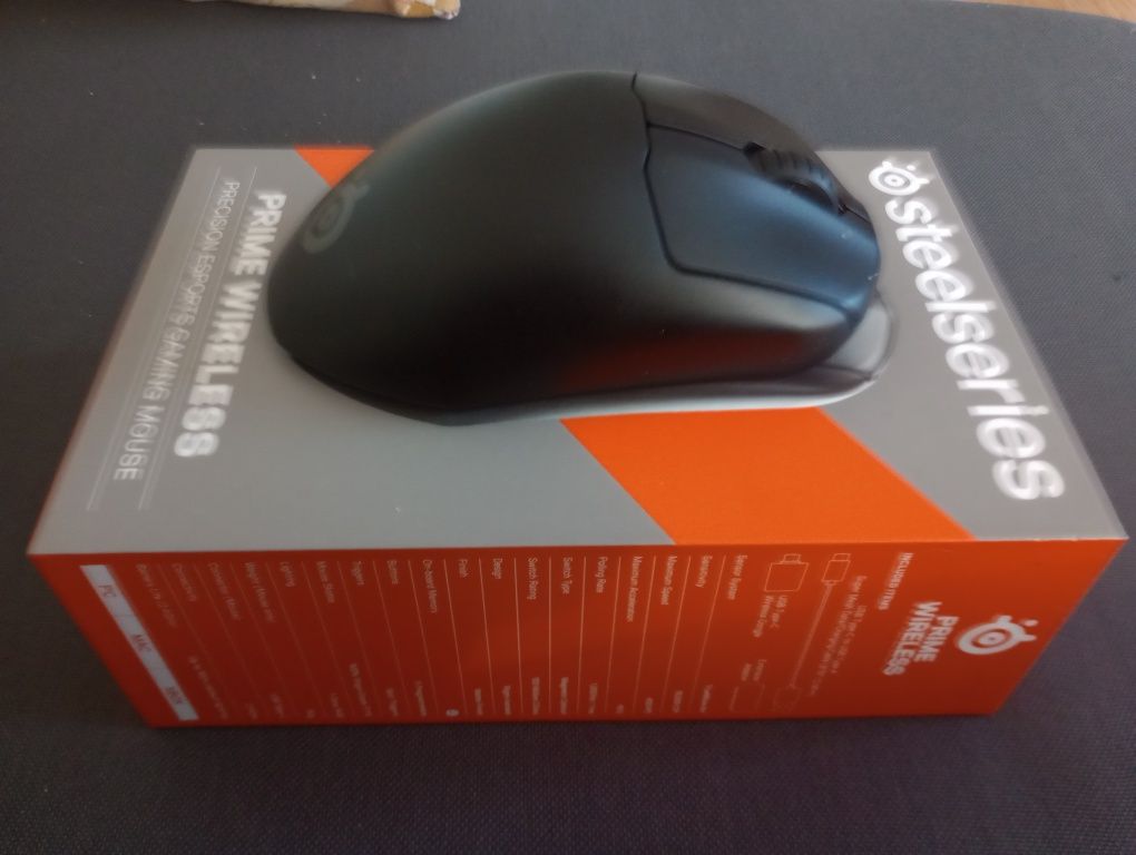 Bezprzewodowa myszka Steelseries RGB