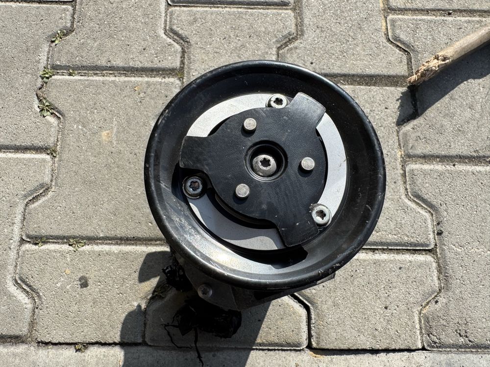 Компрессор кондиціонера Opel astra j meriva 1. 4t 13250608 zl2 астра