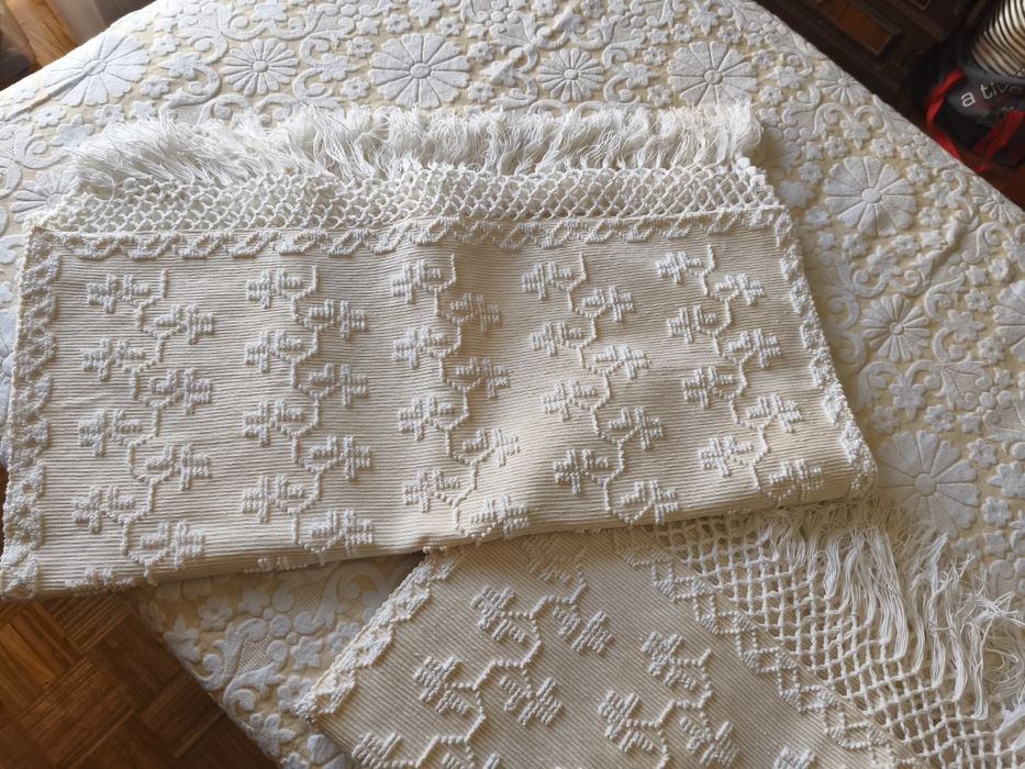 tapetes quarto feitos em tear manual