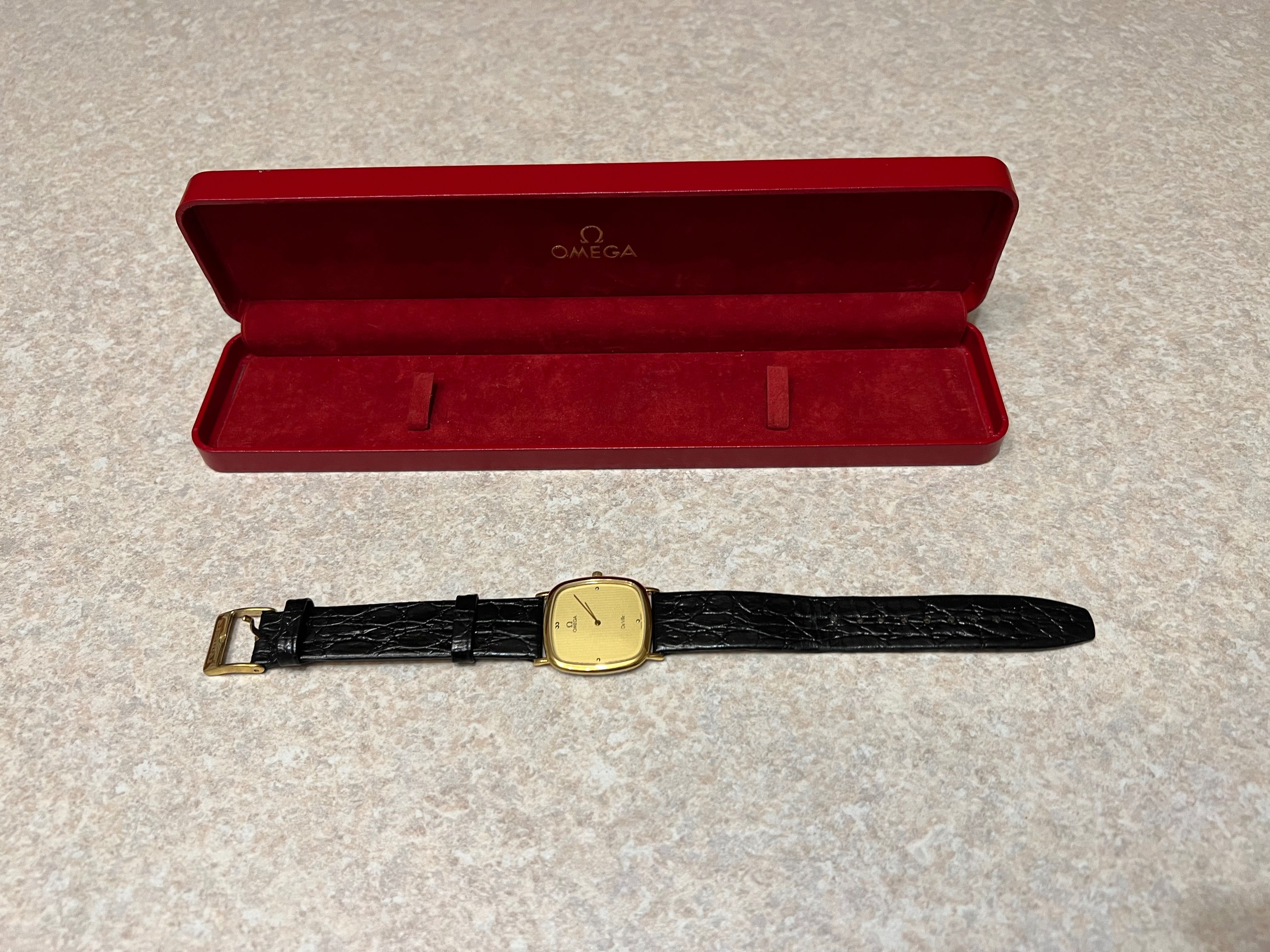 Oryginalny złoty zegarek znanej szwajcarskiej marki OMEGA De Ville,