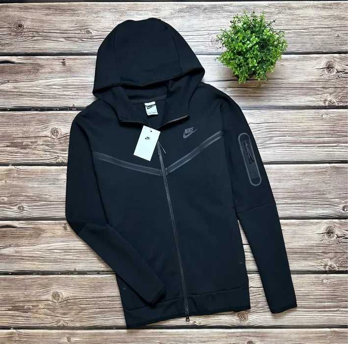 Bluzka Nike Tech Fleece