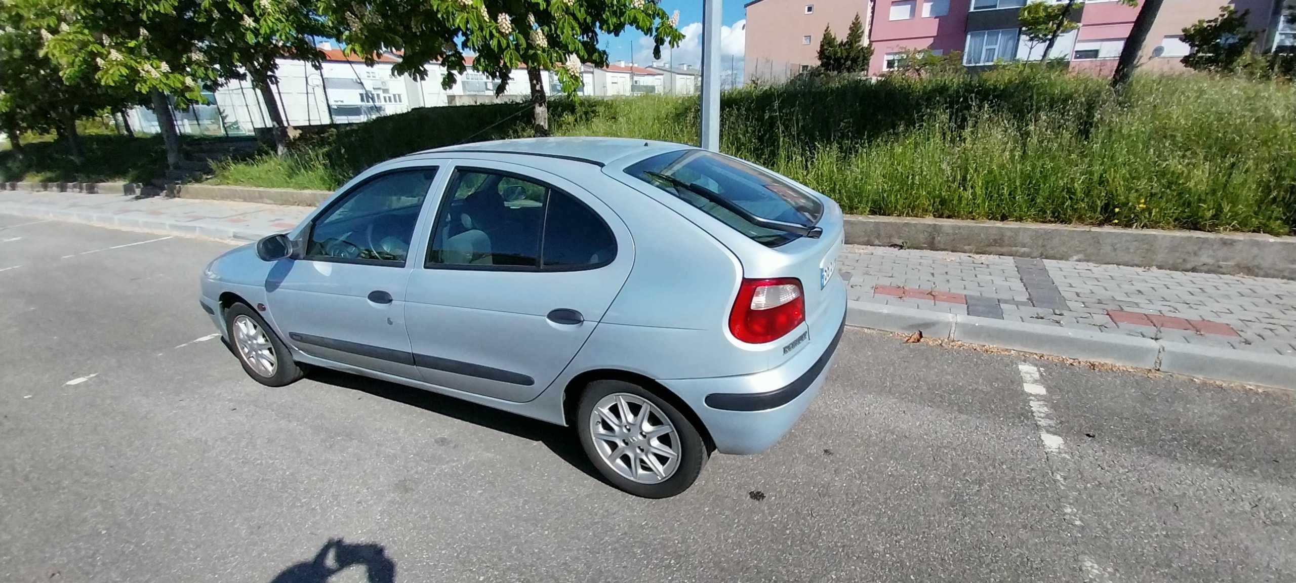 Renault Megane 1.4 16v  5 portas