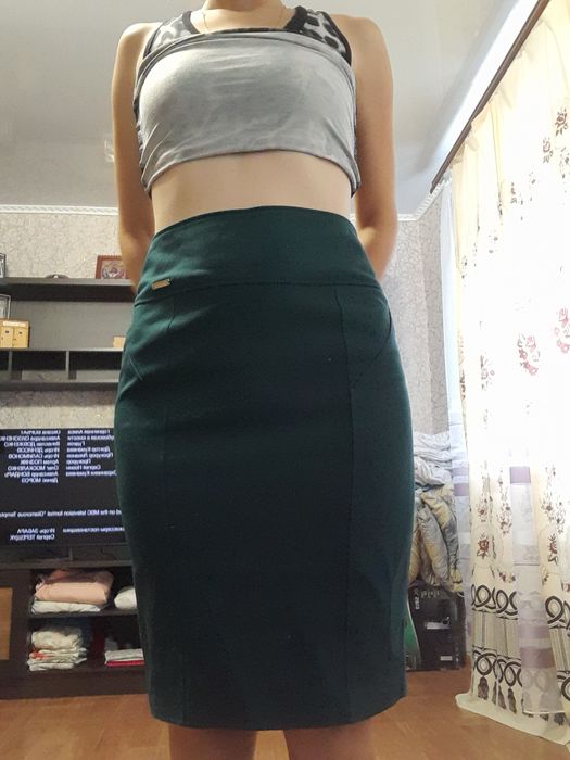 Спідниця можна для школи.