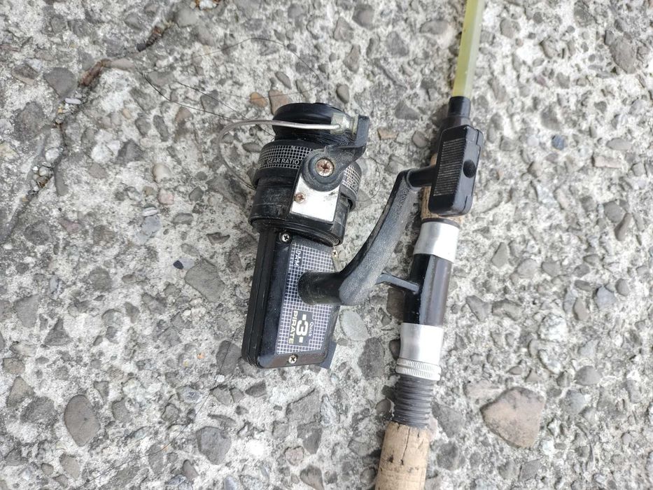 stara wędka z kołowrotkiem nr 1