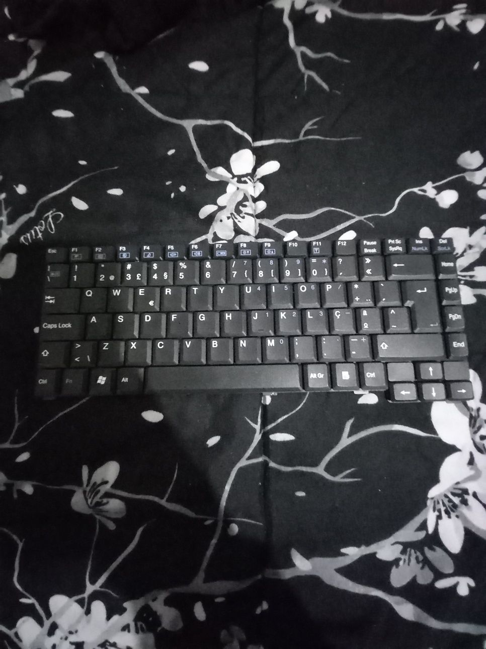 Teclado de portátil insys