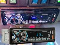 Radio Samochodowe Z Mikrofonem Zestaw Głośnomówiący  BLUETOOTH AUX USB