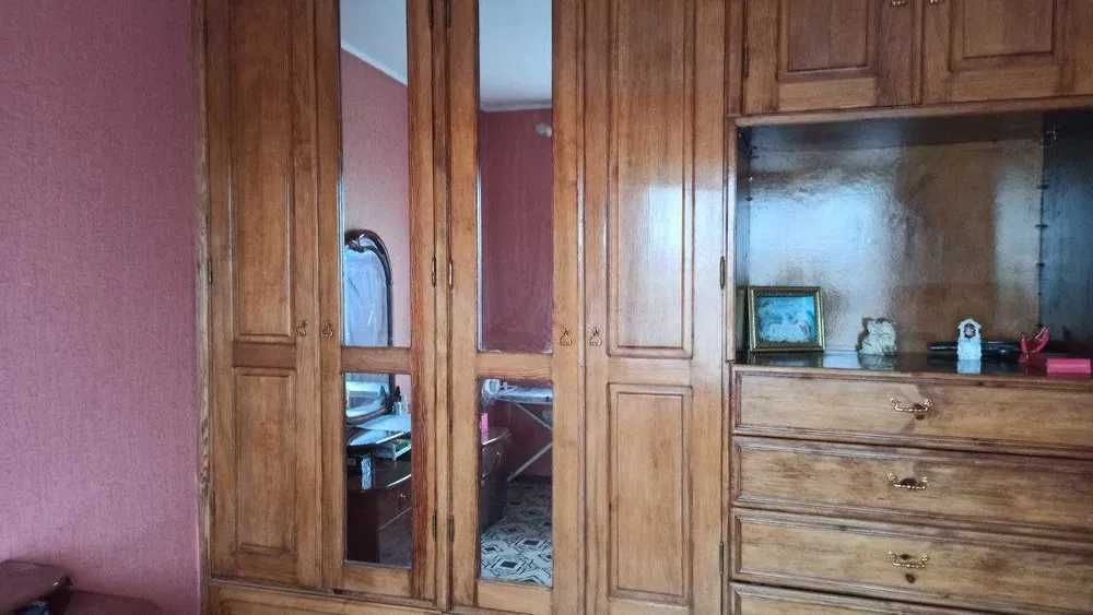 (13) Продам просторий капітальний будинок в с.Сухий Лиман.