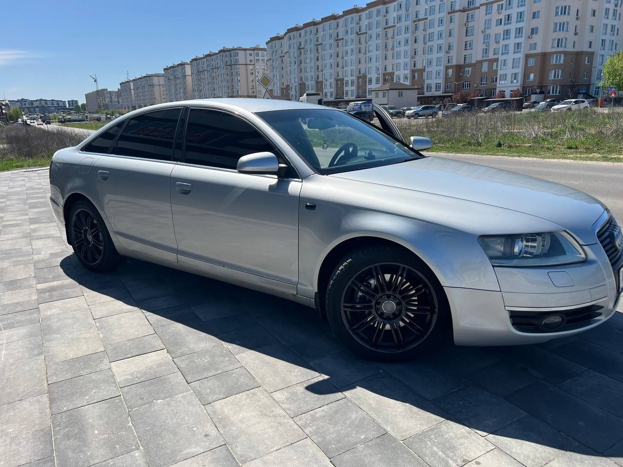 Продаж Audi A6. 2004 рік. Бензин 3л. Ціна 6.500у.е