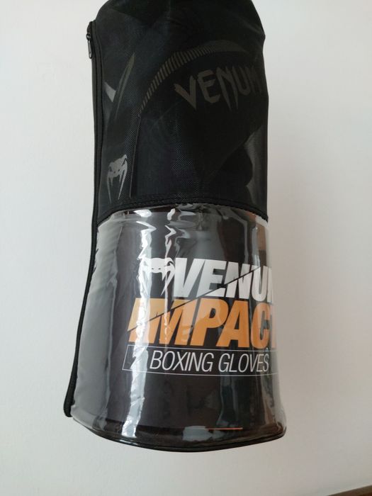 Rękawice bokserskie Venum Impact