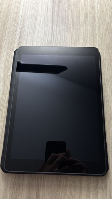 Apple Ipad 10.2 7 покоління на 32 гб з Aplle Pensil 1