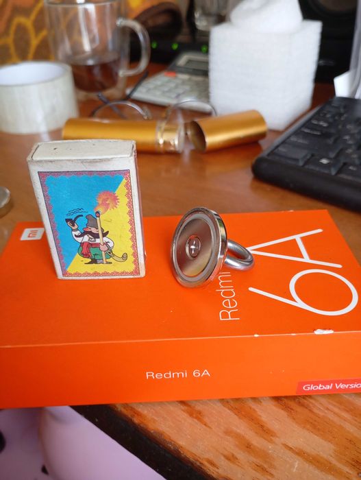 Неодимовый магнит.