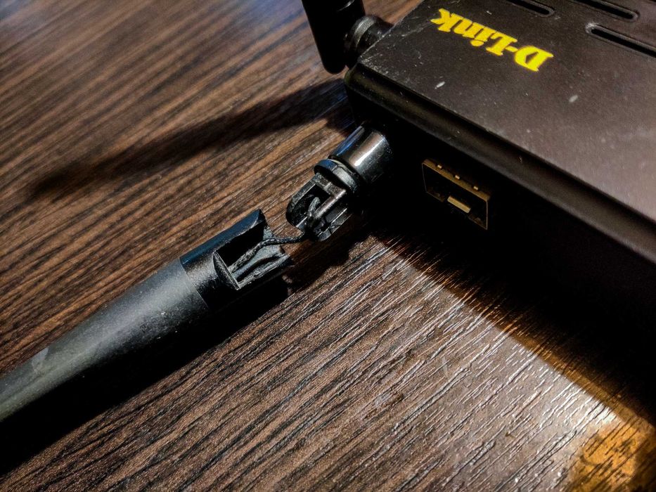 Маршрутизатор D-Link DIR-825/GF