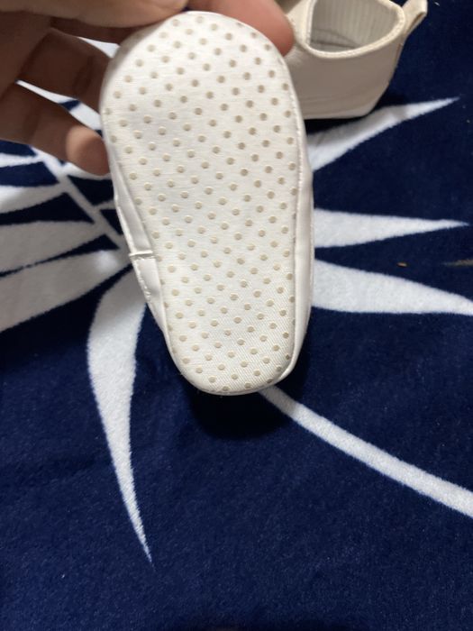 Baby shoes 1-3 months