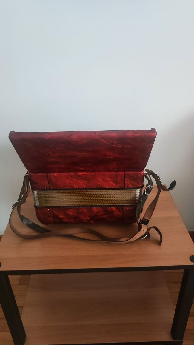 Acordiao Hohner bom estado