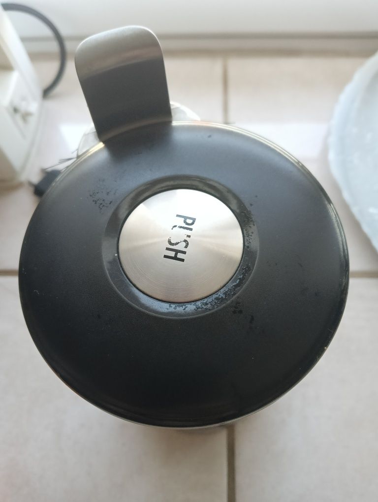 Młynek do kawy DeLonghi