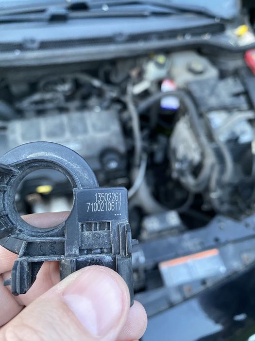 Датчик силы тока аккумулятора на опель астра