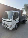 Toyota dyna tribasculante 2015