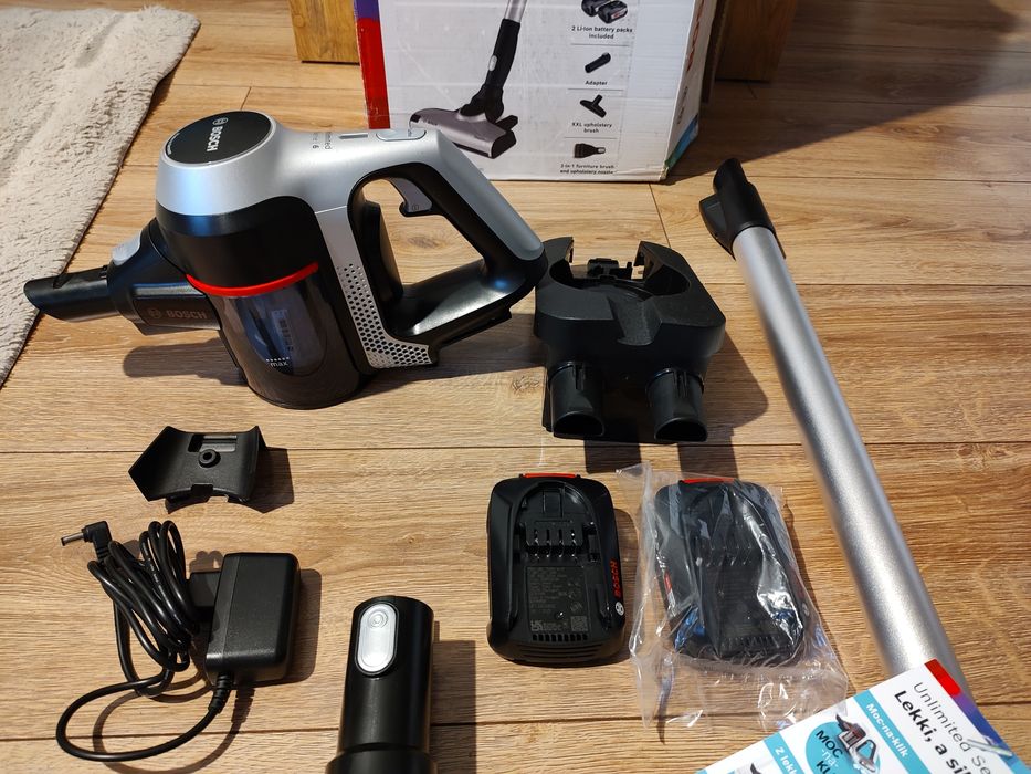 Odkurzacz bezprzewodowy Bosch Serie 6 Unlimited,2 akumulatory,powystaw