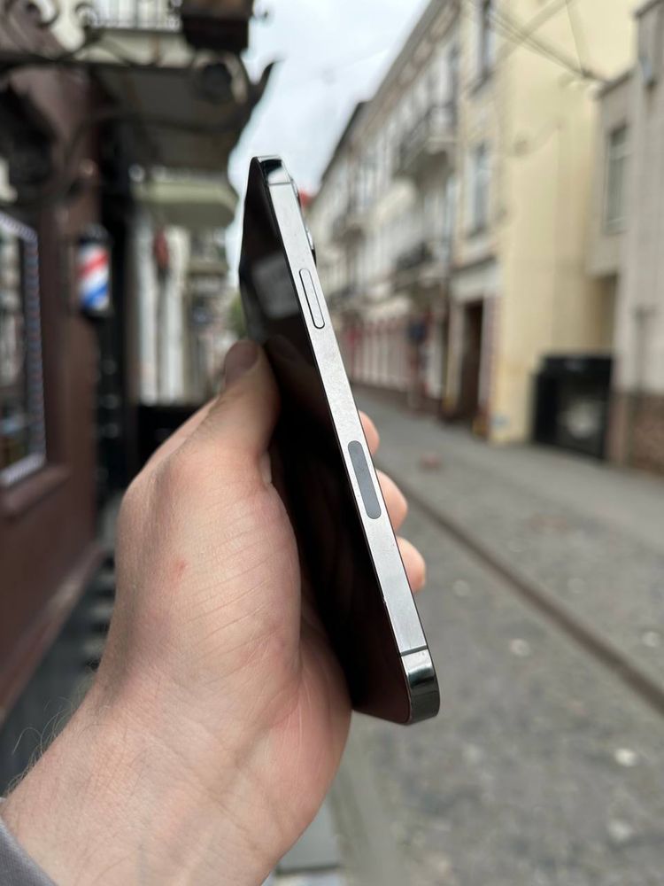 Apple iPhone 13 Pro Max 256gb Graphite Neverlock в хорошому стані