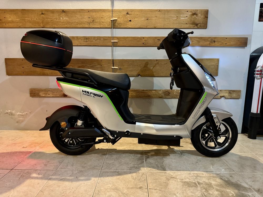 Scooter eletrica sem carta Voltrish Azores