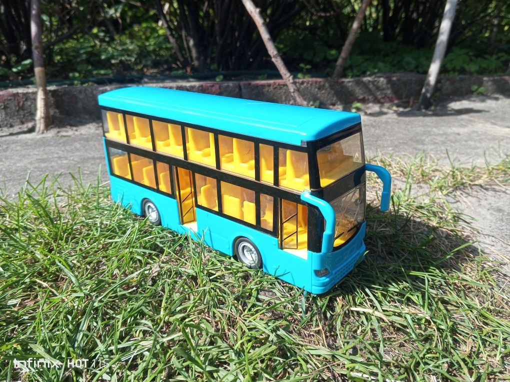 Autobus dwupiętrowy