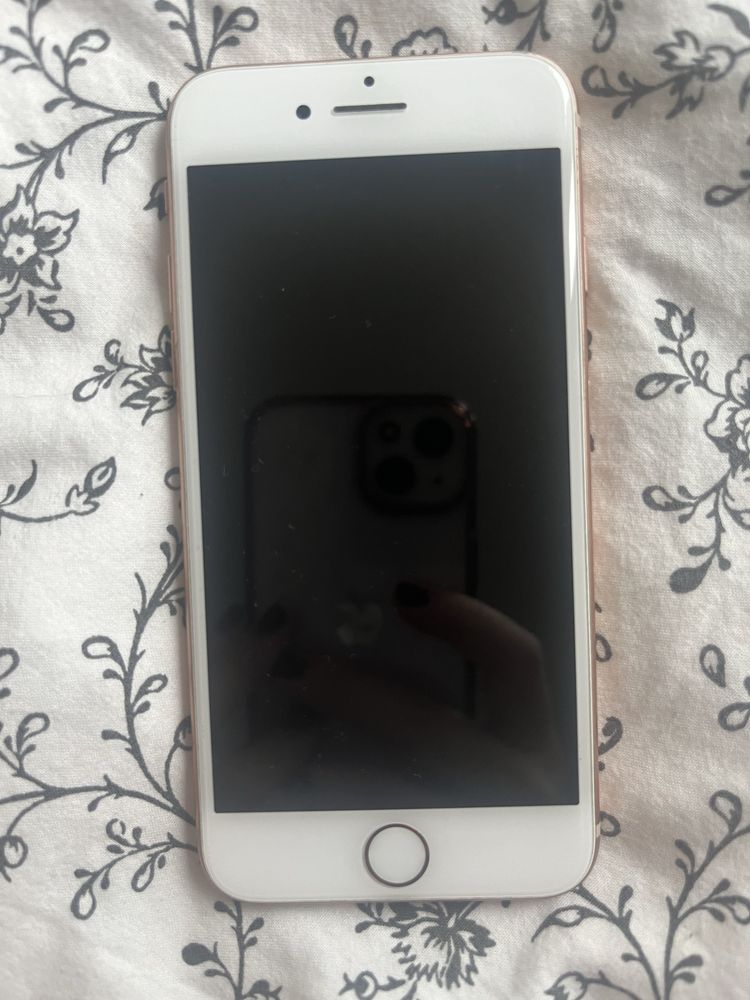 Iphone 8 64GB stan idealny Rose Gold