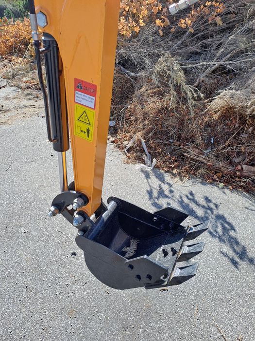 Mini Giratória JPC HT12 – NOVA