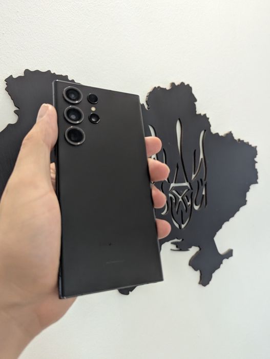 Samsung s23 Ultra 12/512gb. Гарний стан