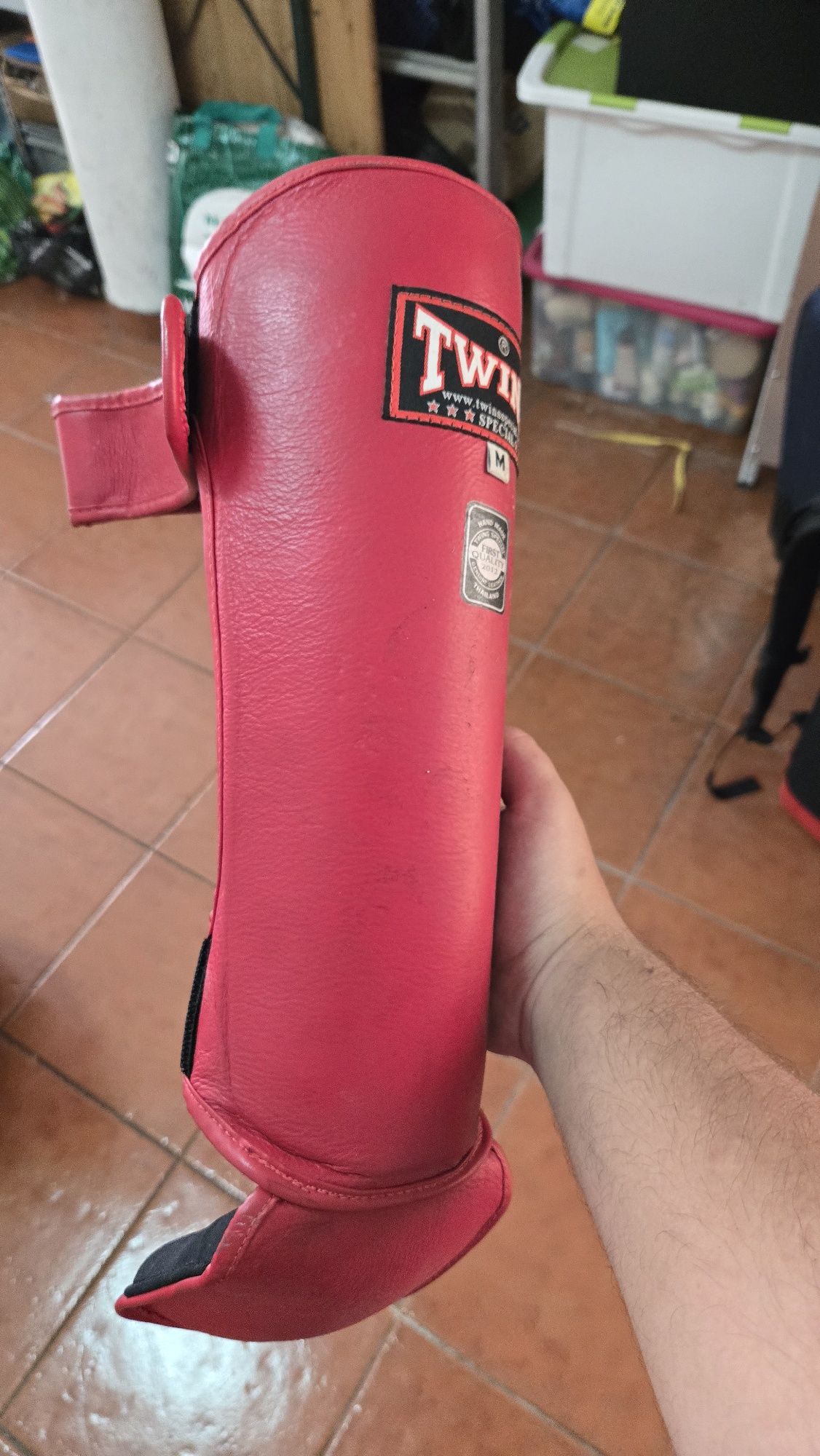 Caneleiras de kickboxing ou taekwondo
